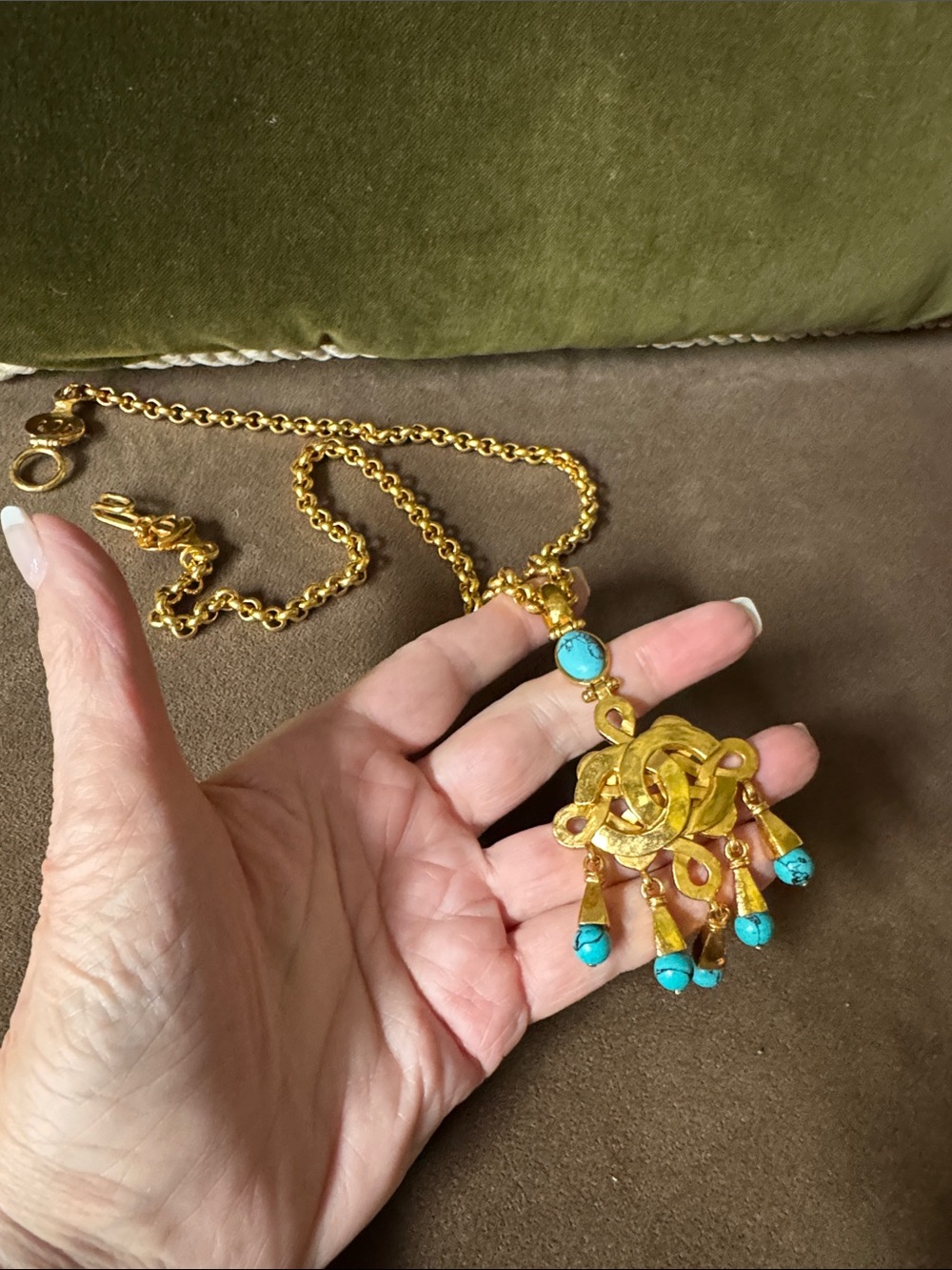 Channel Gold Pendant Necklace w Turquoise Beads Good condition Collector Piece